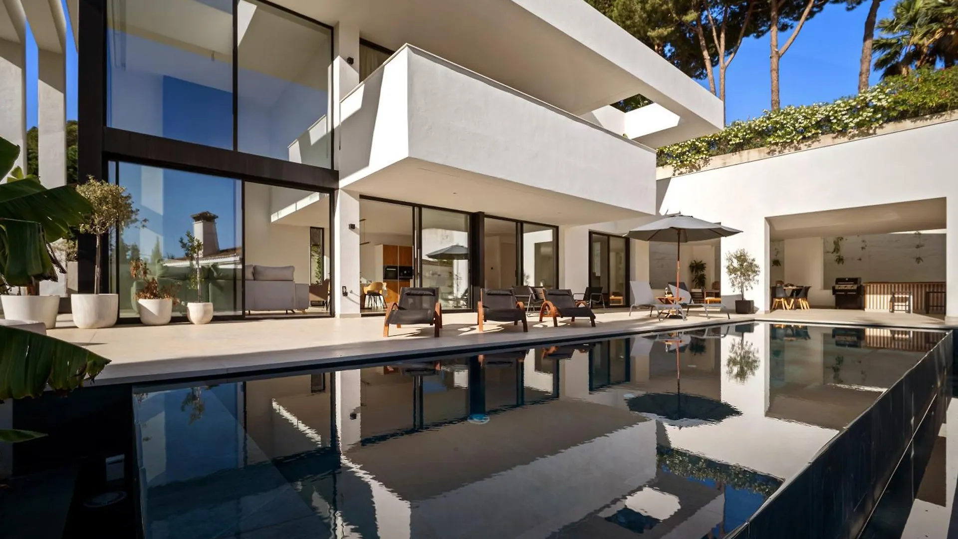 Villa Elviria - Private Swimming Pool Marbella